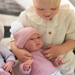 Best Así dukke 43 cm. Maria - Med bluse og hue