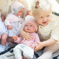 Best Así dukke 43 cm. Maria - Med bluse og hue