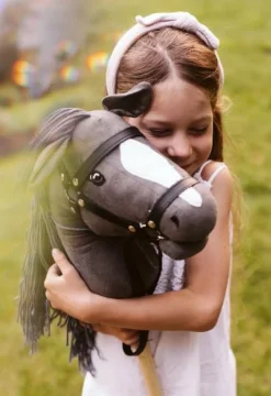 Clearance byASTRUP kæphest - Grå "Sky"