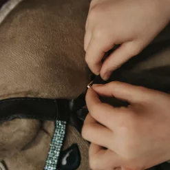 Sale Cheval Roi tilbehør - Trense, brun/grønne rhinsten