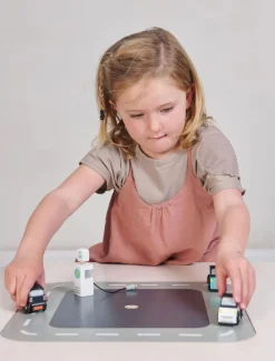 Clearance Tender Leaf Elbiler inkl ladestander, 3 stk