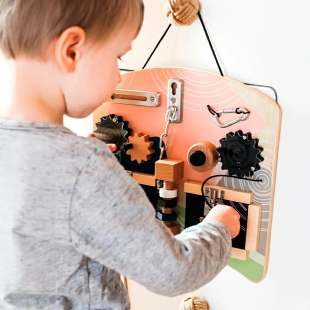 New small foot Finmotoriktavle - Låse & gear