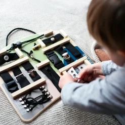 Clearance small foot Finmotoriktavle - Lynlås, snørebånd & spænder