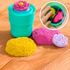 New Kinetic Sand ® - Squish Blossom