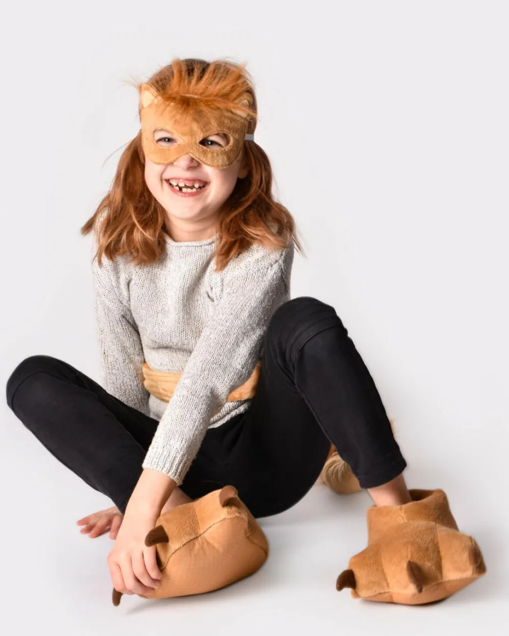 New Den Goda Fen Løvepoter-, hale- og maske, str. 30-34