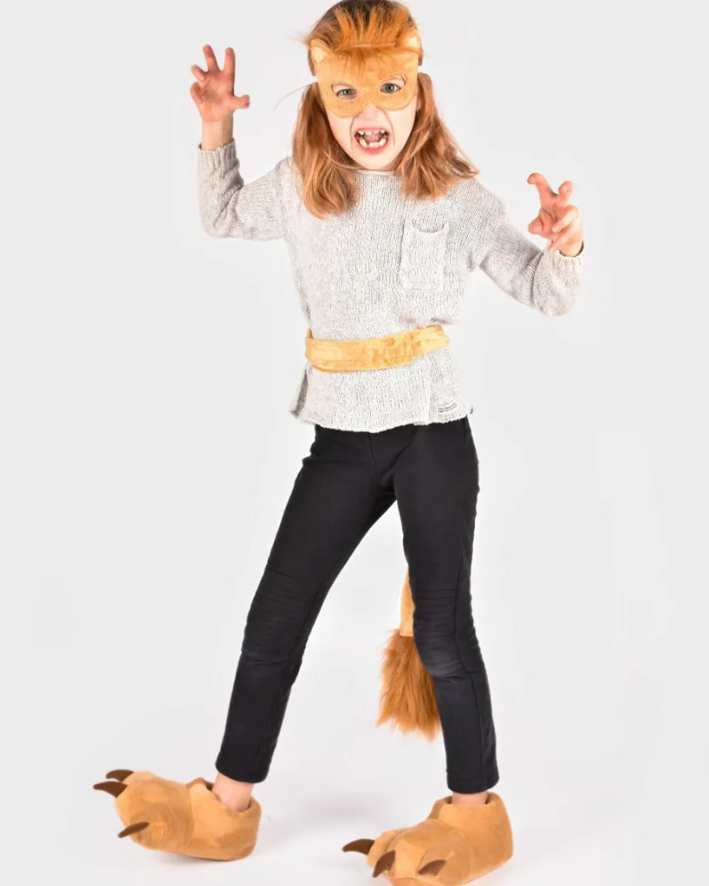 New Den Goda Fen Løvepoter-, hale- og maske, str. 30-34