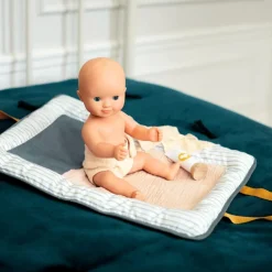 Djeco Pomea badedukke 32 cm - Olive