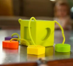 Sale Fat Brain Toys Puttekasse - Taktilstimulerende