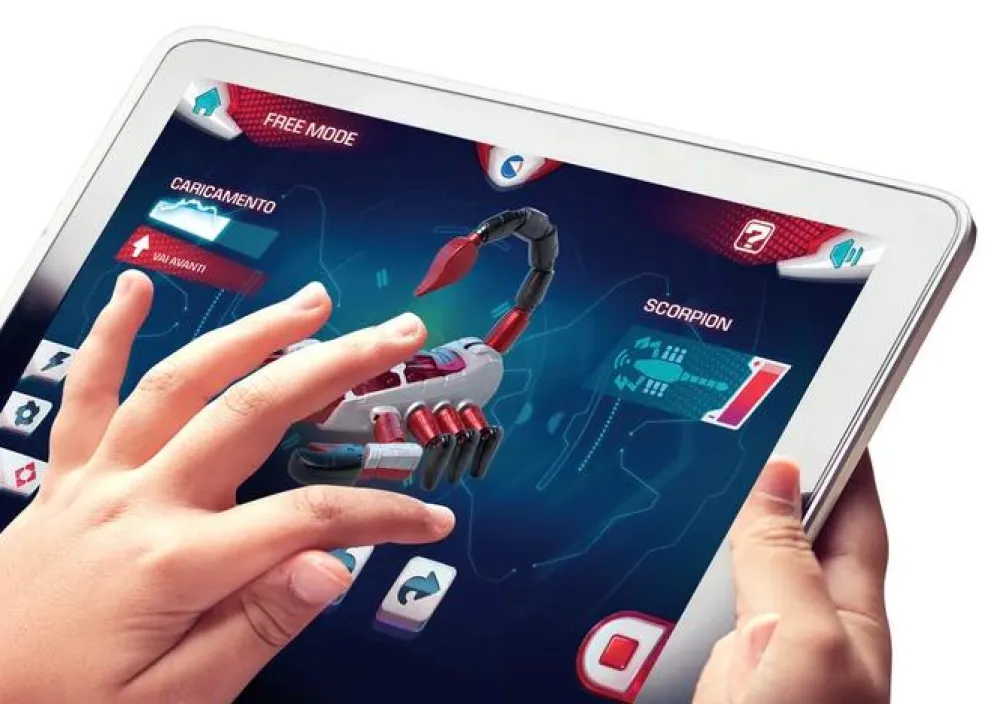 New Clementoni Skorpion robot