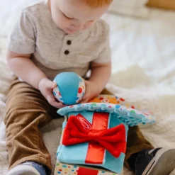 Hot Melissa & Doug Trææske Hide & Seek til baby