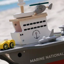 Best Vilac ity - Hangarskib